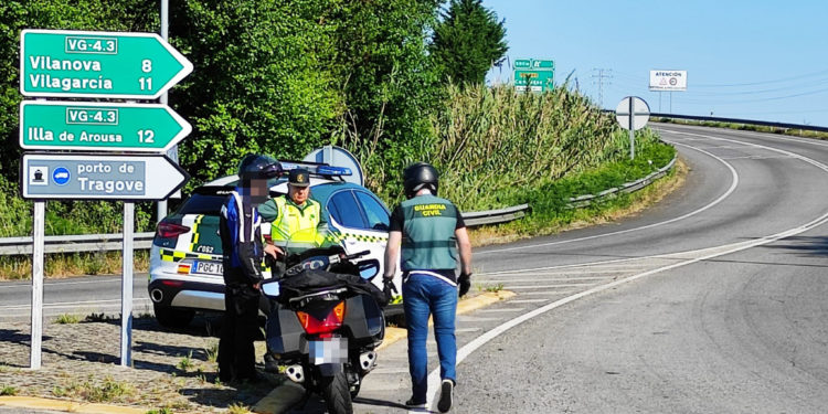 Motos camufladas para controlar el tráfico en las carreteras de la provincia de Pontevedra