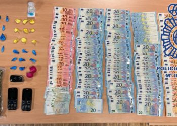 Detenido un vigués por vender cocaína y hachís a domicilio, en su trabajo y en su vivienda