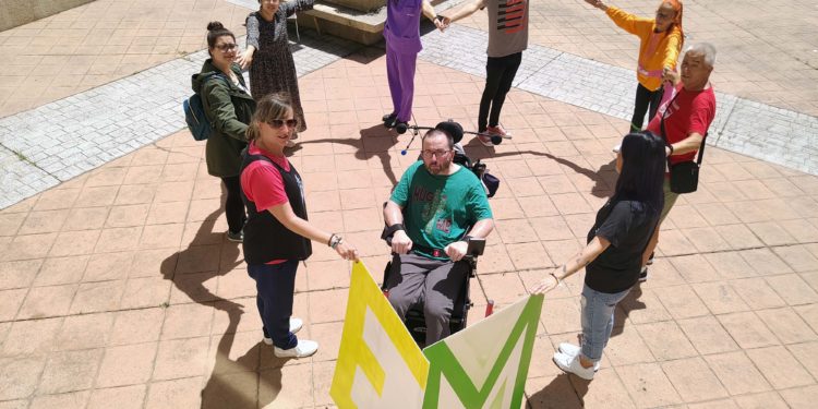 Vigo se suma por partida doble a la celebración del Día Mundial de la Esclerosis Múltiple