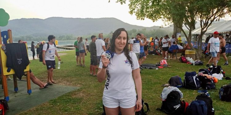 Estíbaliz Bugallo, del Náutico de Vigo, plata en el Campeonato de España en Aguas Abiertas +30