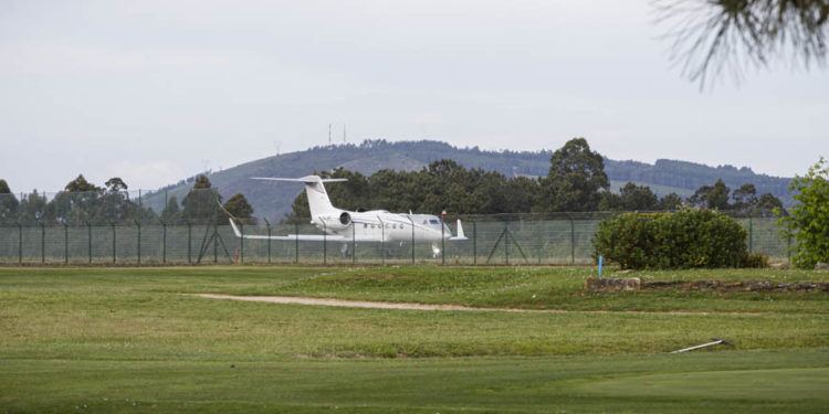 Juan Carlos I parte de Vigo hacia Madrid para reencontrarse con Felipe VI