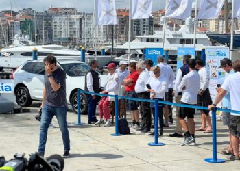 Juan Carlos I se despide de Sanxenxo con premios, ganas de reencuentro familiar y anuncio de regreso