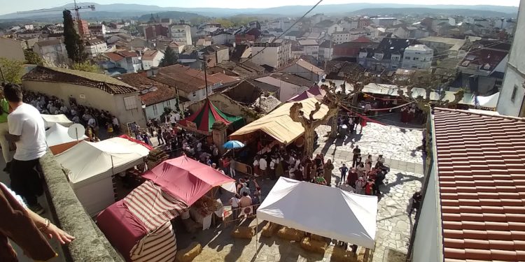 Un novelista de viaje: XVIII Feria Medieval de Monforte de Lemos