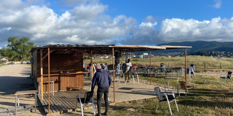 El Concello de Nigrán cobrará una media de 5.200 euros al mes por cada chiringuito de playa