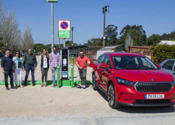 Gondomar pone en marcha un punto gratuito de recarga de vehículos y ya proyecta otro