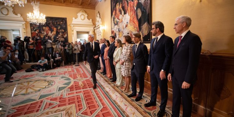 Caballero felicita a Rueda pese a que la perspectiva para Vigo no es “aparentemente buena”