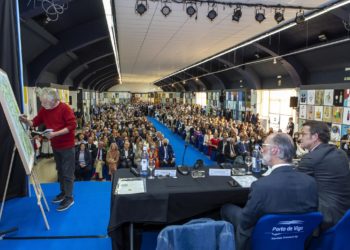 Javier Mariscal reinterpreta en Vigo el mapa de Galicia