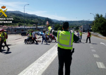 Auxilian a un peregrino estadounidense que había accedido a la autovía A-55