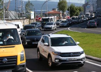 La plantilla de Barreras inicia sus protestas colapsando el tráfico en Beiramar
