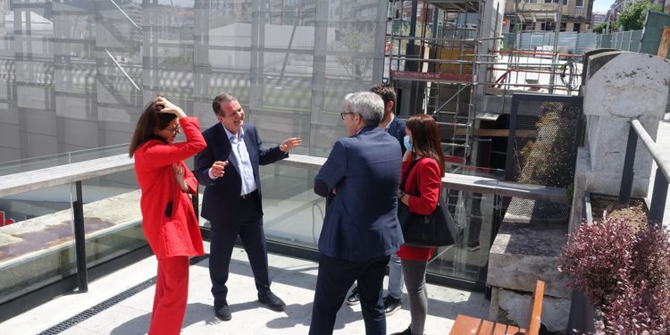 El nuevo ascensor junto al Vialia Vigo, para julio; los túneles, sin fecha definida