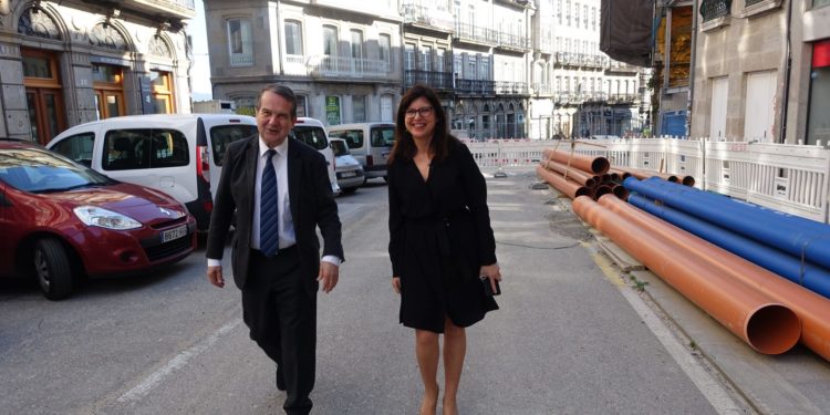 Caballero tiende su mano a Rueda y propone la primera “muestra de acercamiento”: traer a Muse a Vigo