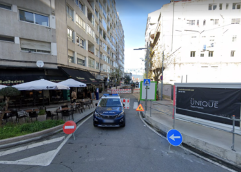 La rotura de una tubería de gas deja sin servicio a cientos de usuarios en el centro de Vigo