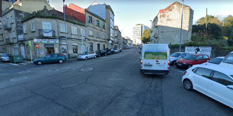 Un motorista ebrio se salta un control en Vigo y su acompañante es detenido por pegar a un policía