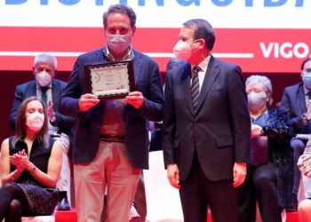 Caballero propondrá que la Biblioteca del Estado de Vigo lleve el nombre de Domingo Villar