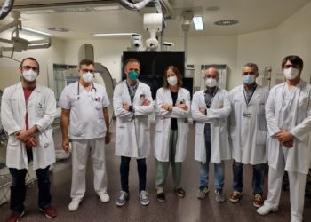 El Cunqueiro, primer hospital gallego en realizar implantes poco invasivos de protección en las carótidas