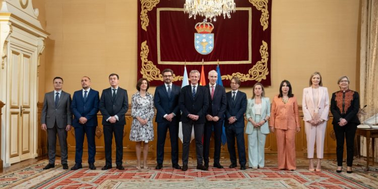 Nueve juramentos y dos promesas para arrancar el primer gobierno de Rueda