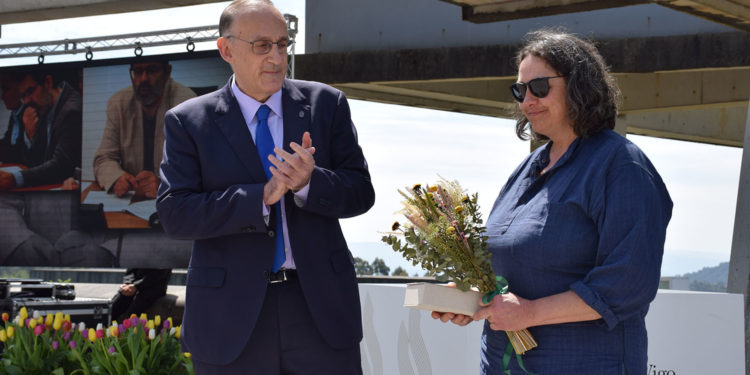A UVigo homenaxea a Manolo Ramos nun emotivo acto