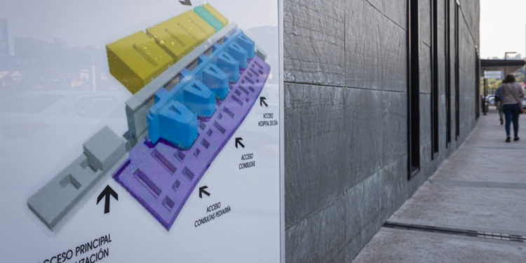 Las UCI de Vigo apenas han durado 24 horas sin enfermos con Covid-19