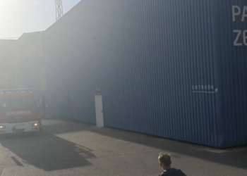 Desalojan a cien personas de un club de pádel de Vigo por un incendio