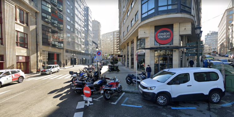 Detenido un menor en Vigo por robar un bolso de un tirón en plena calle