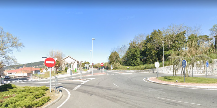 Evacuado a Povisa un hombre que fue hallado inconsciente al lado de un patinete en Nigrán