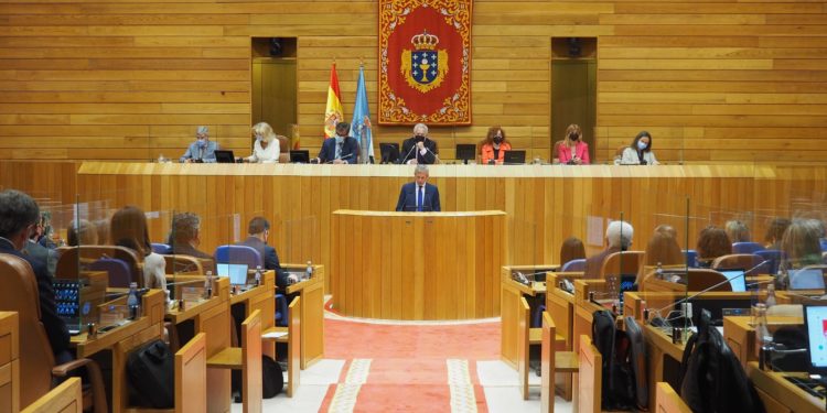 Alfonso Rueda, investido presidente de la Xunta con los votos del PPdeG