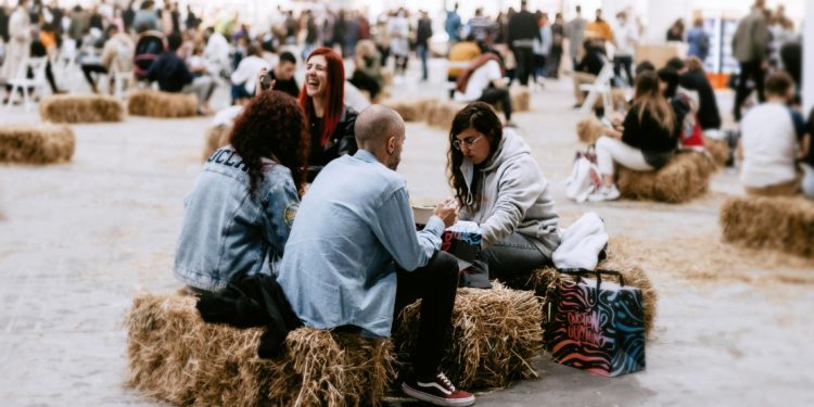 Un ‘First Dates’ para veganos, shiitake á feira o un juego de enigmas, novedades de la feria Vegana de Vigo