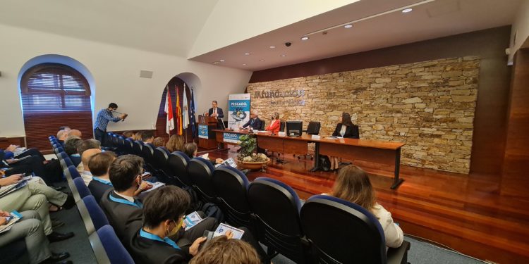 El sector marítimo alerta en Vigo de la pérdida de la “cultura del pescado” en España
