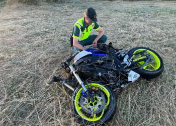 Herido de gravedad un motorista al colisionar contra un coche en Salvaterra