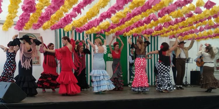 La Feria de Abril de Vigo deslumbrará con 500.000 luces LED en la zona de Montero Ríos