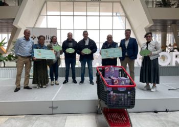 El reciclaje de los colegios de Vigo se convierte en comida para el Banco de Alimentos