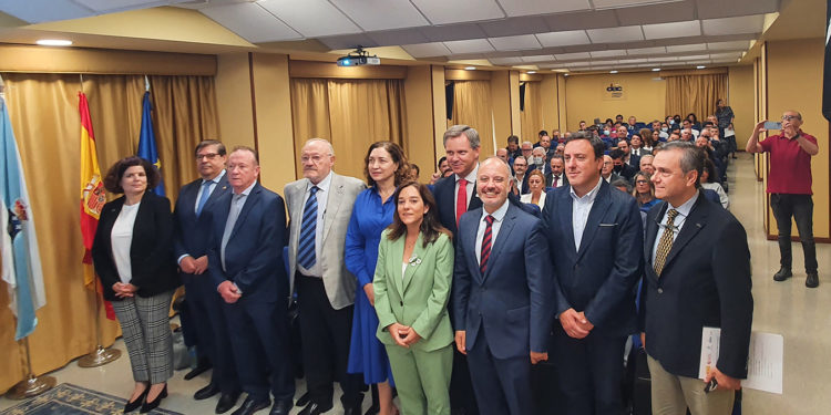 Zona Franca de Vigo y Círculo comparten estrategias ante más de cien empresarios en A Coruña
