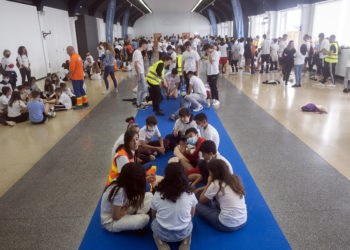 Mil menores aprenden en la estación marítima de Vigo a practicar una RCP