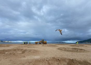 Nigrán recolle 20 toneladas de lixo da noite de San Xoán, a maioría nos colectores da praia