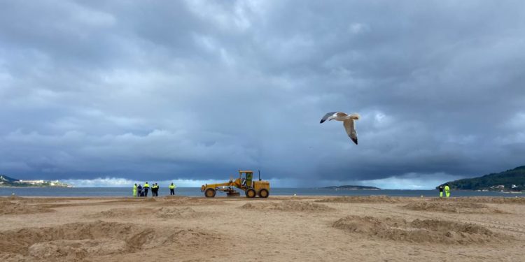Nigrán recolle 20 toneladas de lixo da noite de San Xoán, a maioría nos colectores da praia