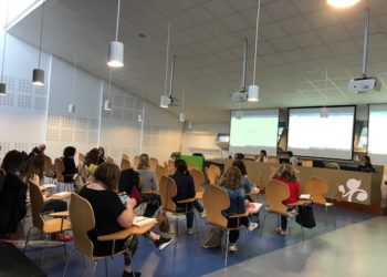 Clases de historia, información útil, búsqueda de empleo y vivienda: 84 ucranianos buscan adaptarse a Vigo