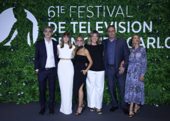 ‘Un asunto privado’, la serie de Amazon rodada en Vigo, emite su primer capítulo en Montecarlo