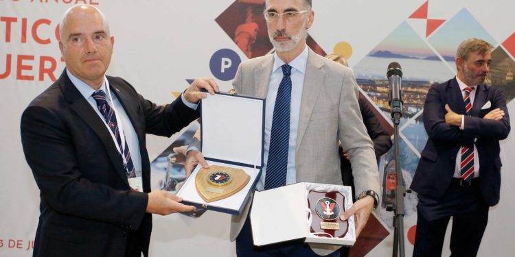El puerto de Vigo ensalza la labor de los prácticos