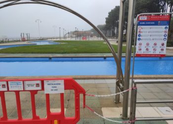 La lluvia frustra el regreso de las piscinas de Samil, pero el calor volverá para quedarse