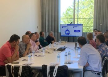 Representantes de Stellantis visitan o Cintecx para estreitar relacións e identificar oportunidades