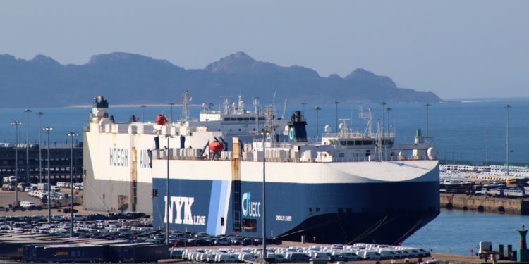 El tráfico de vehículos en el Puerto de Vigo remonta en junio al subir más del 50%