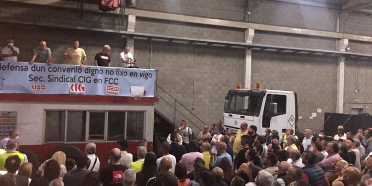 Vigo afronta una huelga indefina de la recogida de basura y la limpieza de playas en pleno verano