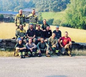 Bomberos forestales de O Porriño acuden como voluntarios a los incendios en Ourense