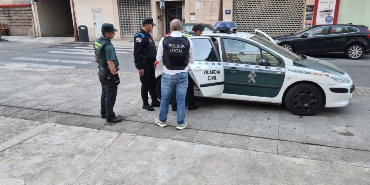 Liberada una mujer retenida seis días en un piso de O Porriño