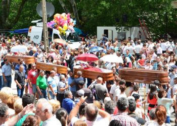 Polémica por la eliminación de la procesión de ‘cadaleitos’ en Ribarteme: “Era buena para todos”