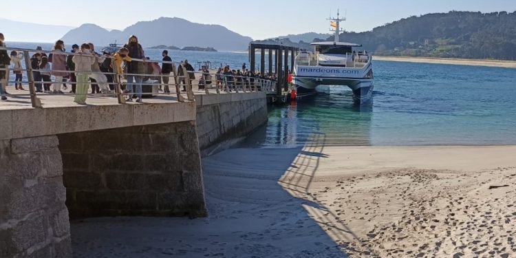 Los tribunales obligan a la Xunta a establecer los horarios de atraque de las navieras en Cíes