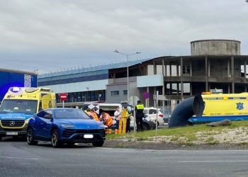 Un motorista, herido tras chocar con el coche de Carlos Mouriño en el puerto de Vigo