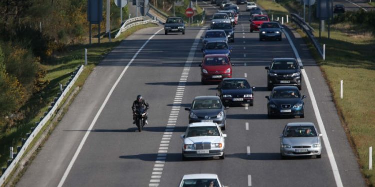 La AP-9 y la A-52, entre las vías peor valoradas de España