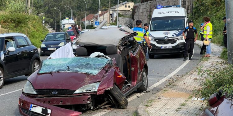 Muere un conductor en un accidente de tráfico en la avenida del Aeropuerto de Vigo