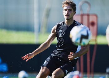 La AFE amenaza al Celta con acciones legales por “apartar” a Denis Suárez